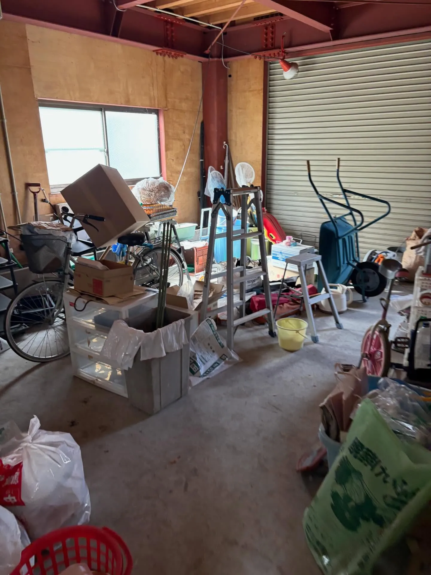 今日は仙台市若林区の荒井で、不用品回収のお手伝いをさせていた...