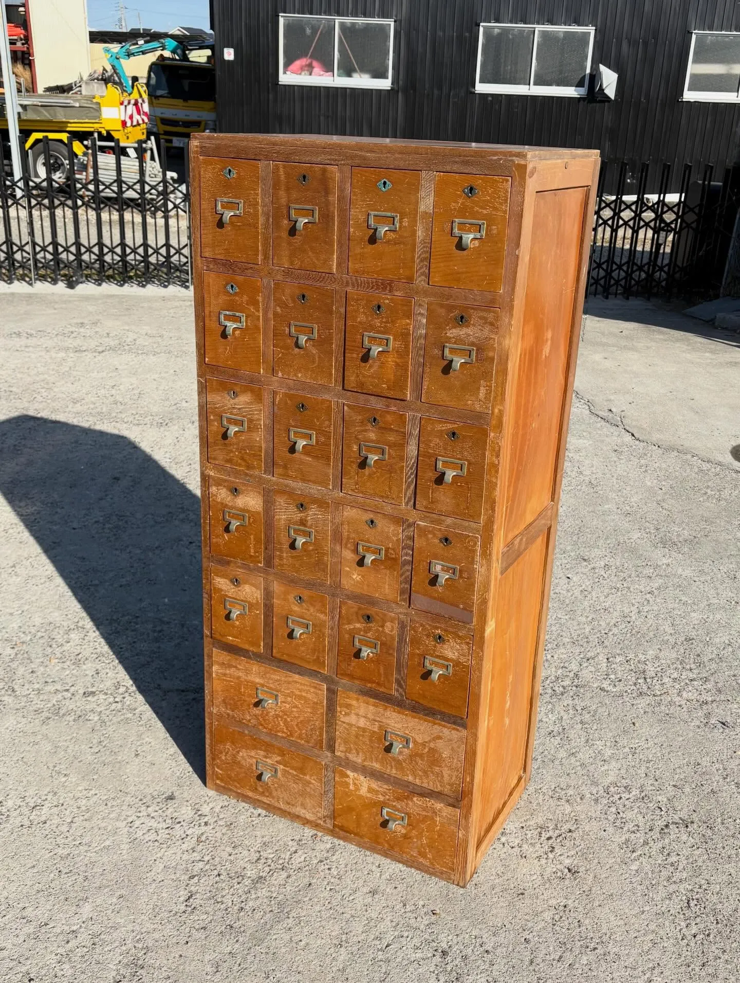 今日は天気が良かったので、回収した物の清掃をしました☀️！明...