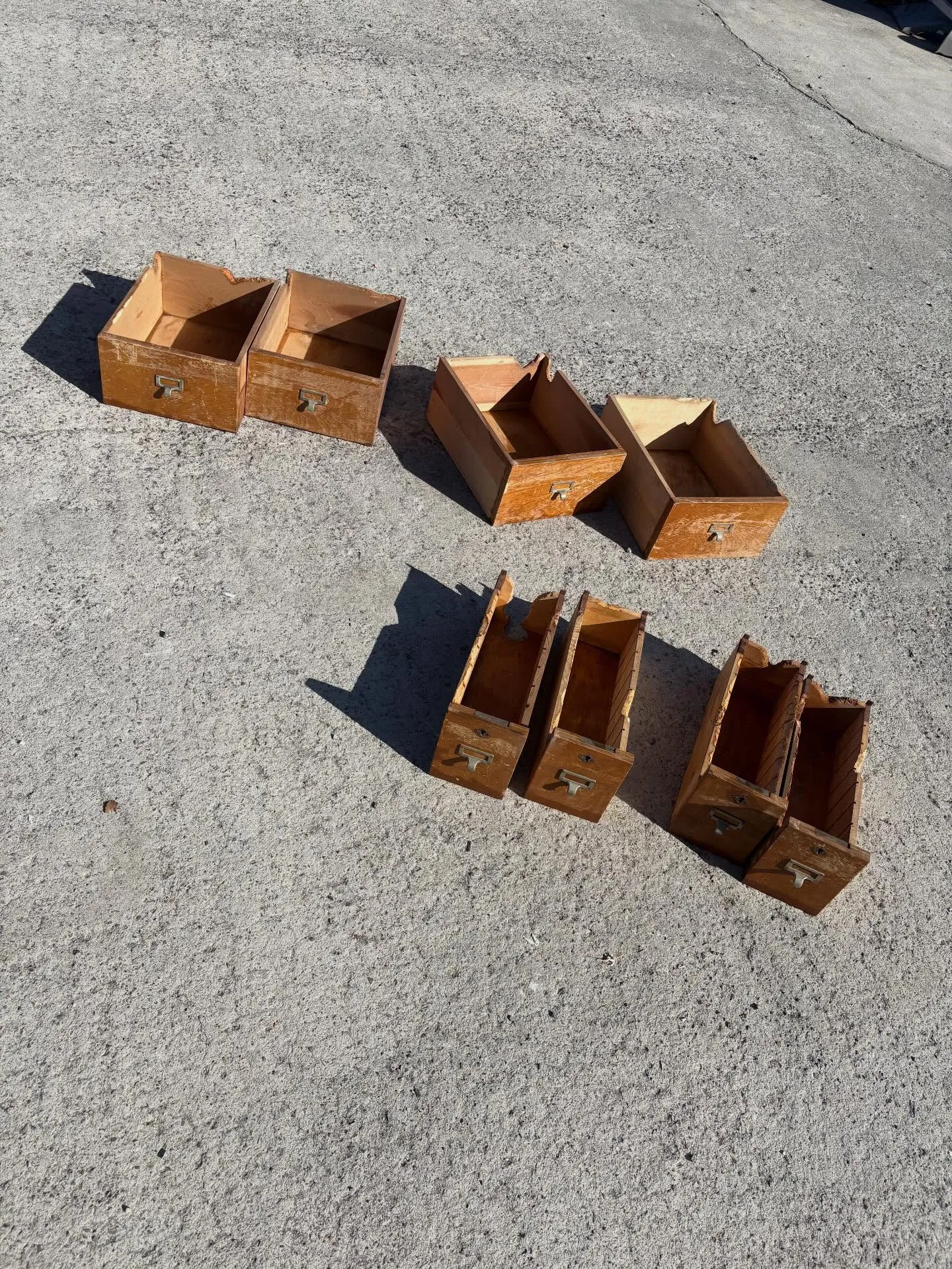 今日は天気が良かったので、回収した物の清掃をしました☀️！明...