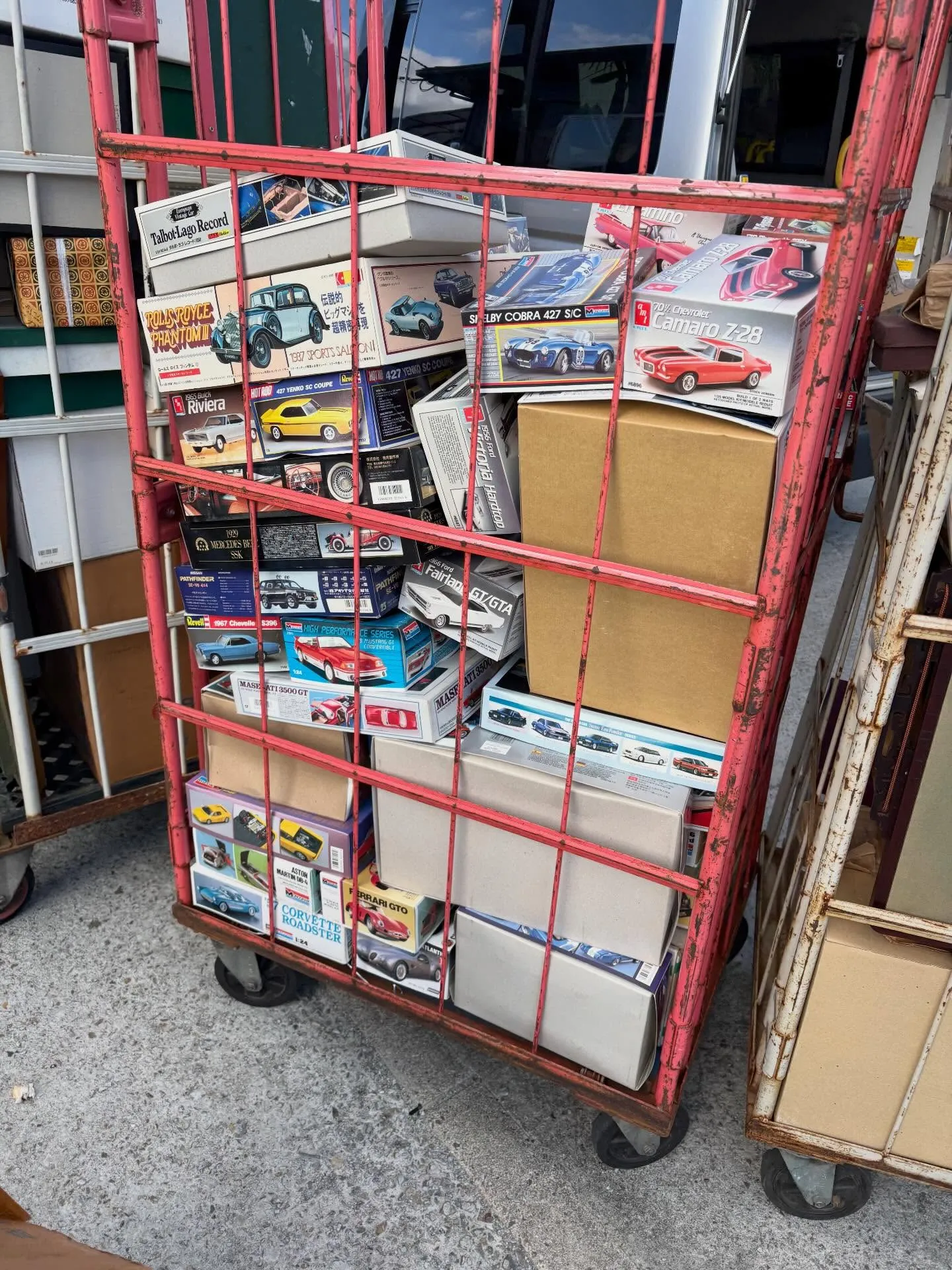 本日は泉区高森にて、生前整理のご依頼をいただきました！👷‍♂...