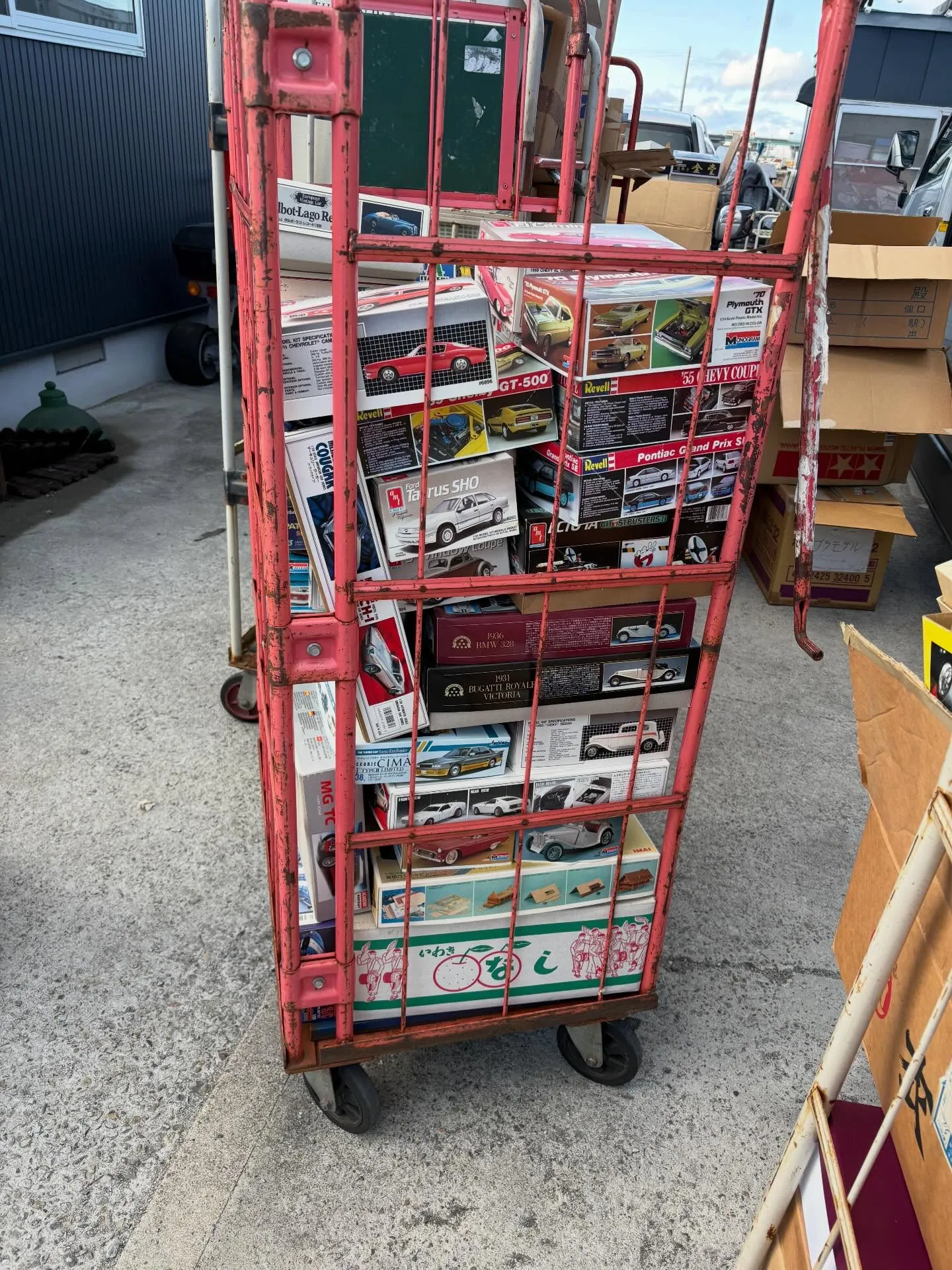 本日は泉区高森にて、生前整理のご依頼をいただきました！👷‍♂...