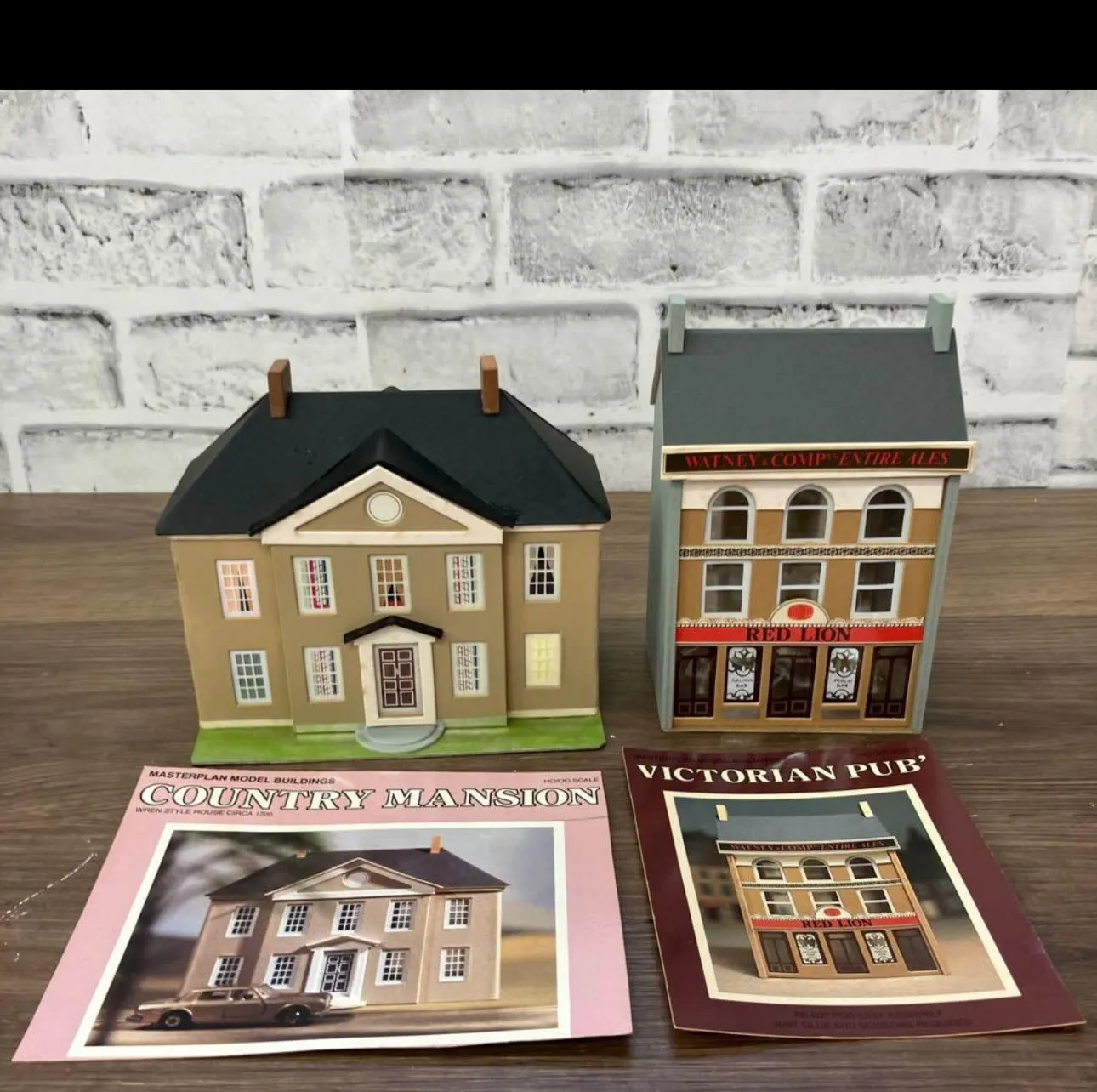 本日は、非常に珍しいコレクションが入荷しました。