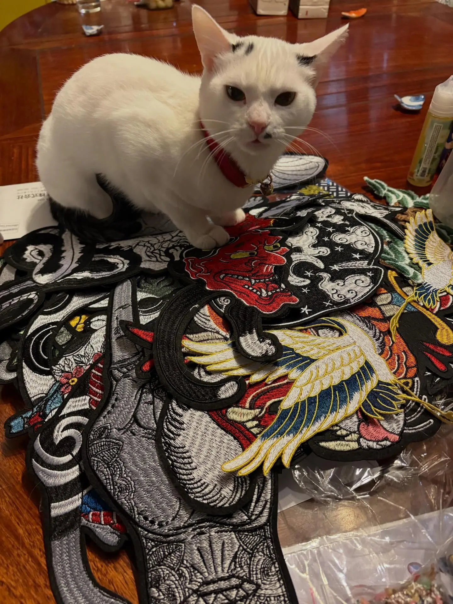 最近、大量の大型ワッペンが入荷したんだけど、ネコのゆきがそれ...